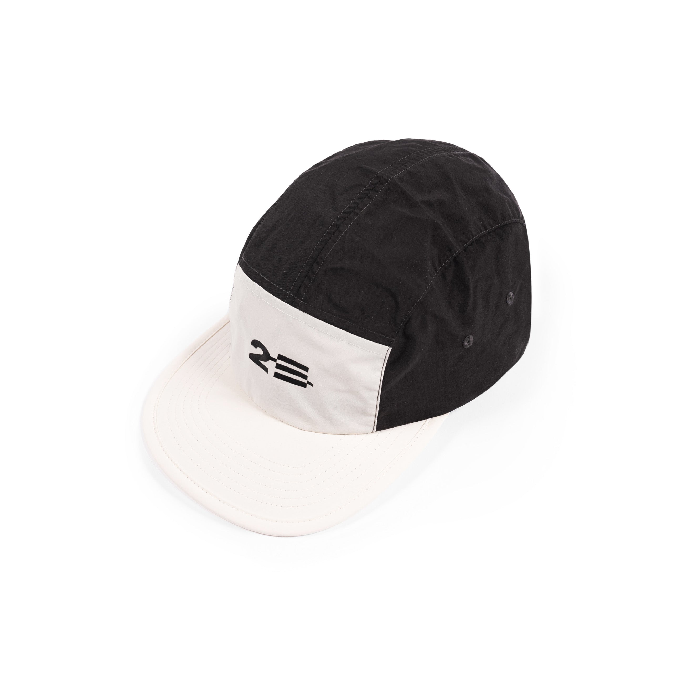 2-STEP PANEL HAT BLACK/WHITE